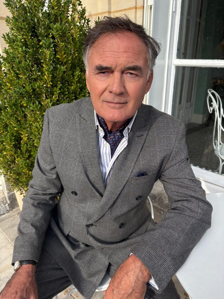 Jean-Christophe Brétignière dans le rôle du Châtelain